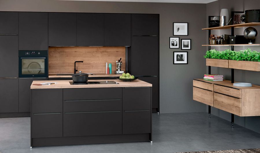 Küche mit Kochinsel